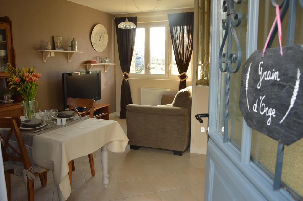 Le Clos Charmaine Auquemesnil Exterior photo